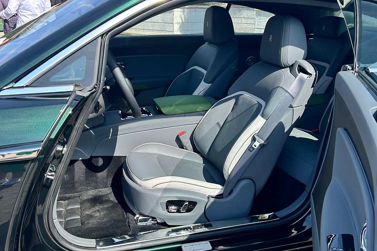 The sense of space for the driver and front passenger is suitably grand. (Image: Stephen Corby)