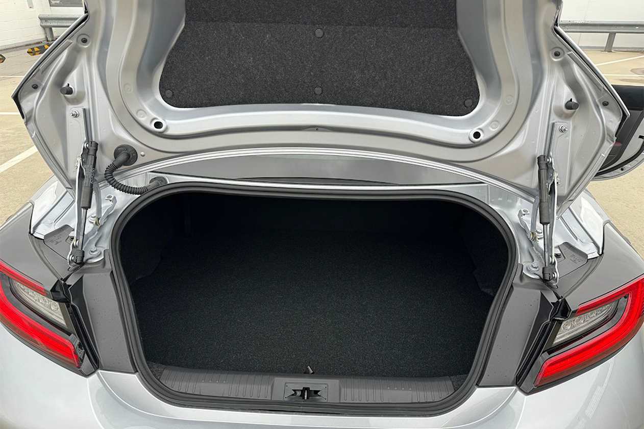 Subaru BRZ boot space