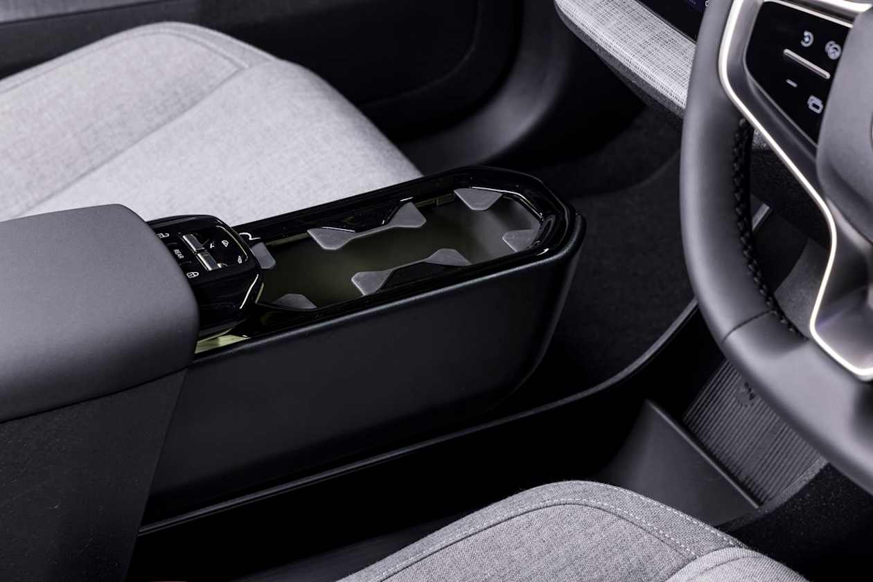 Single-Motor grade interior pictured.