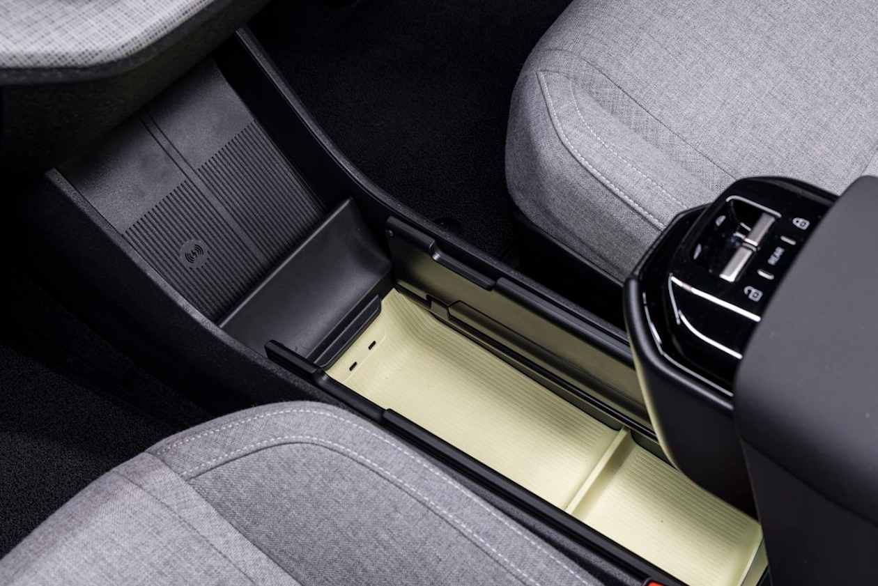 Single-Motor grade interior pictured.