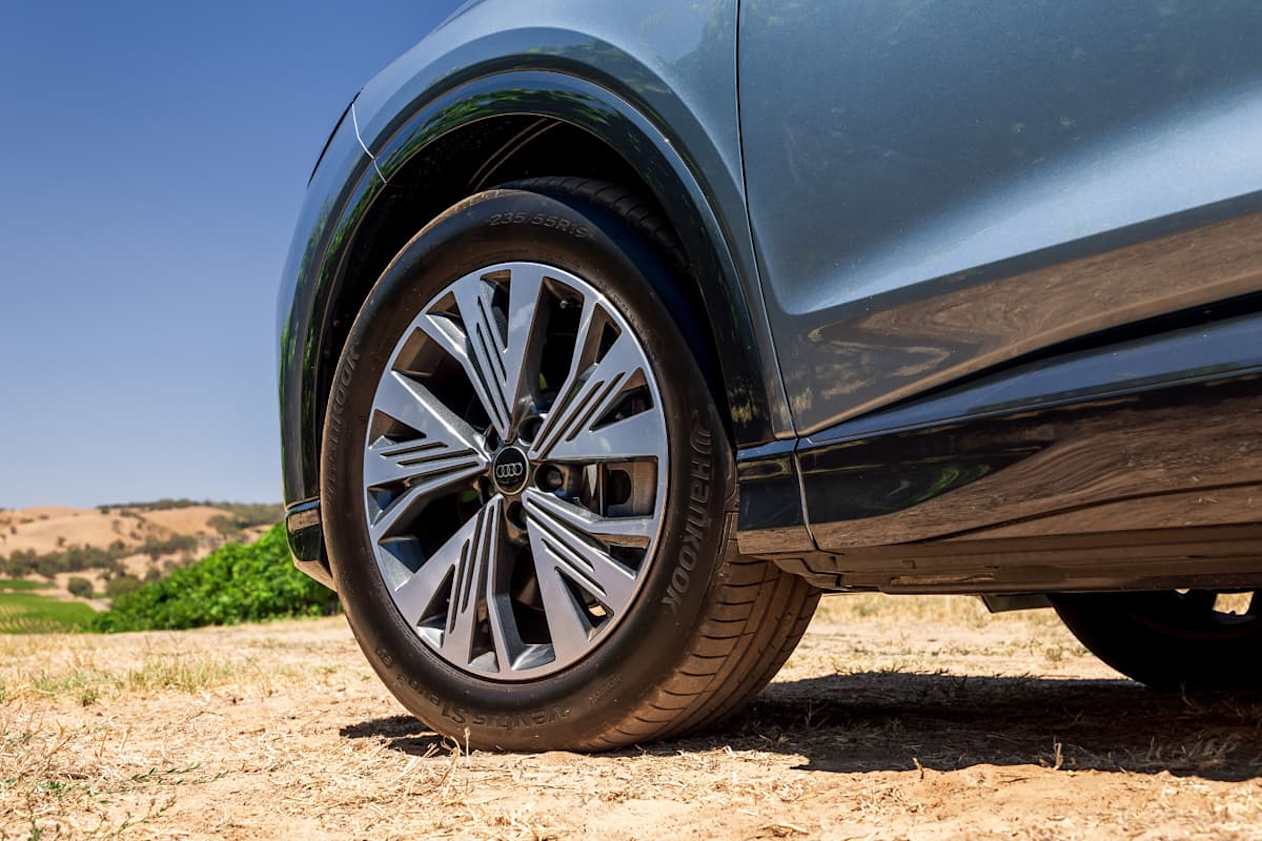 2025 Audi Q4 45 e-tron