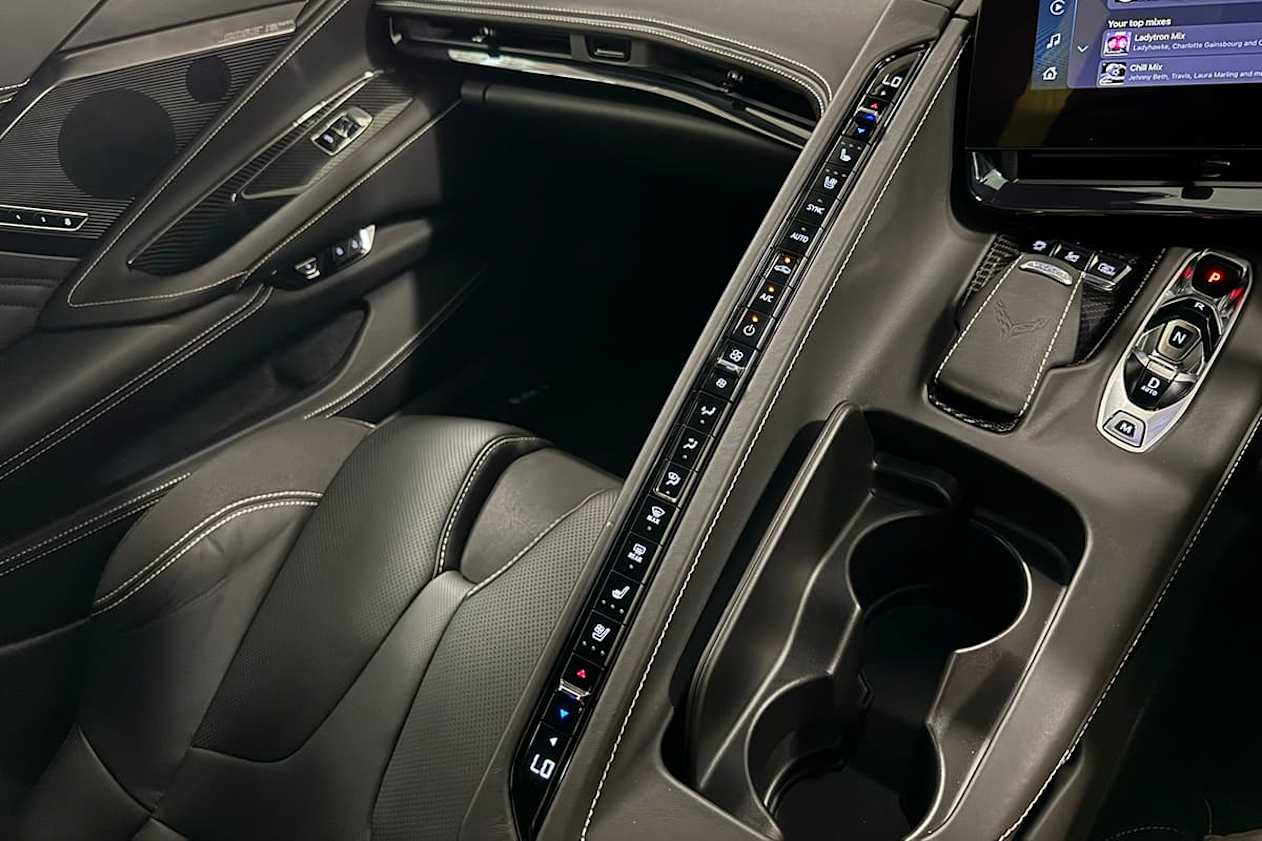 2025 Chevrolet Corvette E-Ray (image: Byron Mathioudakis)