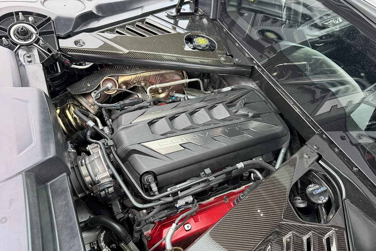 2025 Chevrolet Corvette E-Ray (image: Byron Mathioudakis)