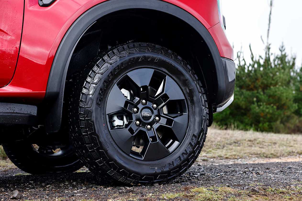 2025 Ford Ranger PHEV Sport