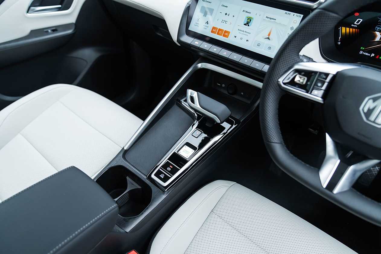 2025 MG ZS Hybrid+ Essence