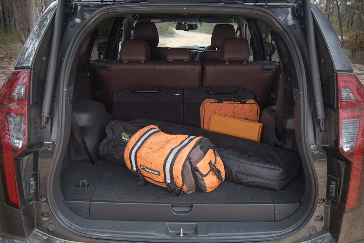 Mitsubishi Pajero Sport 2025 boot space