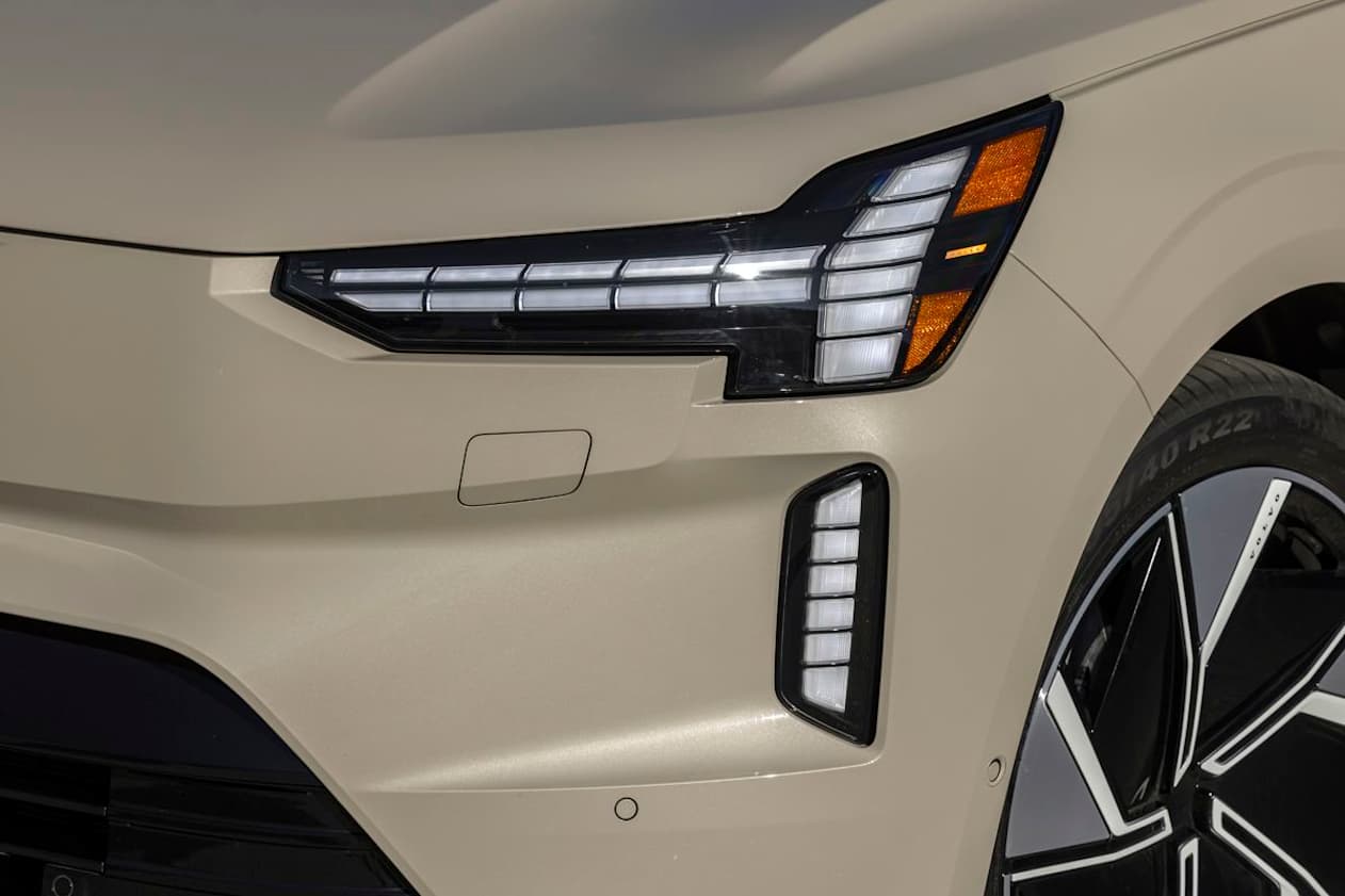 2025 Volvo EX90 Ultra