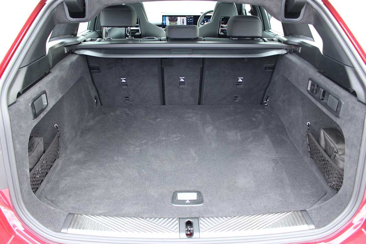 BMW M5 boot space