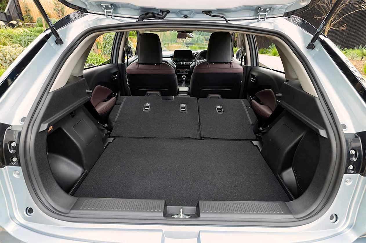 Suzuki Fronx boot space