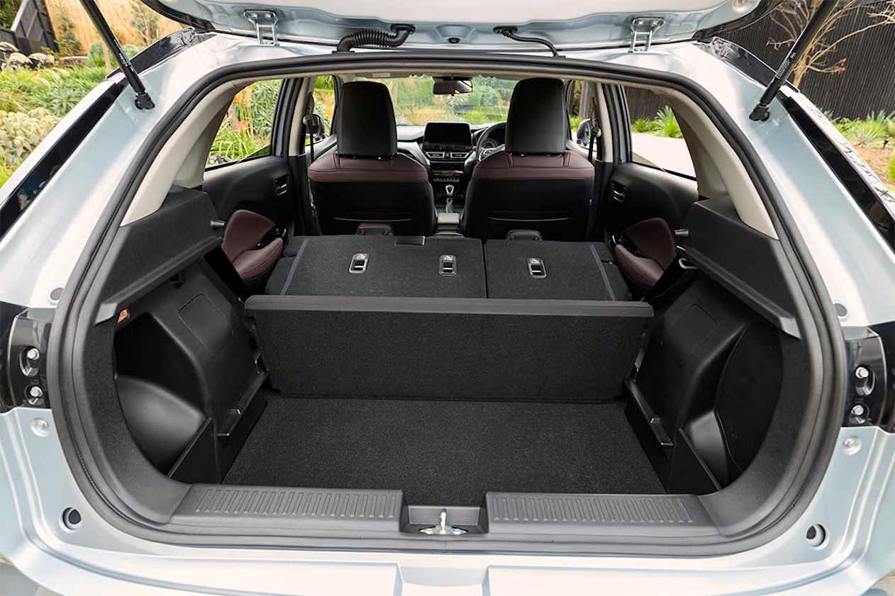 Suzuki Fronx boot space