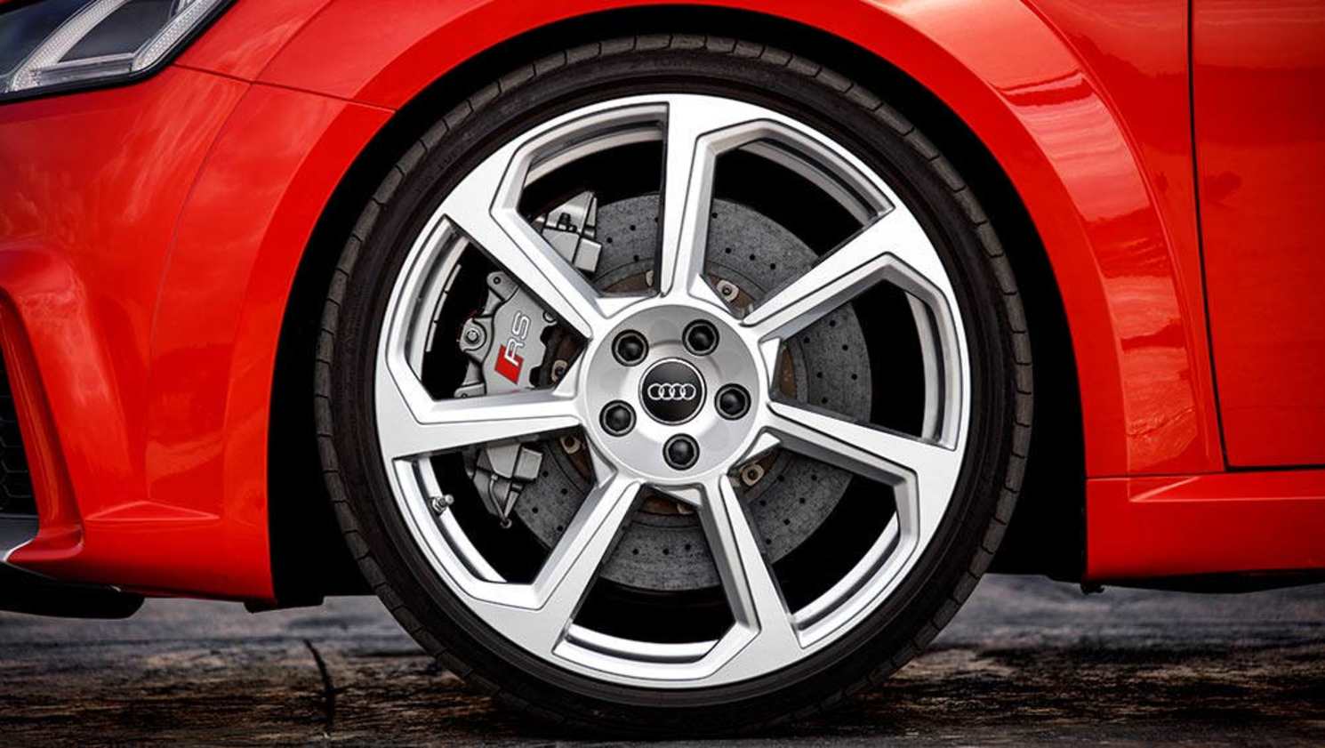 2017 Audi TT RS coupe.
