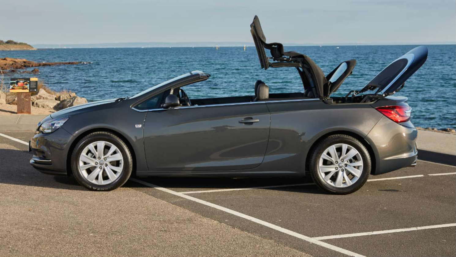 2015 Holden Cascada