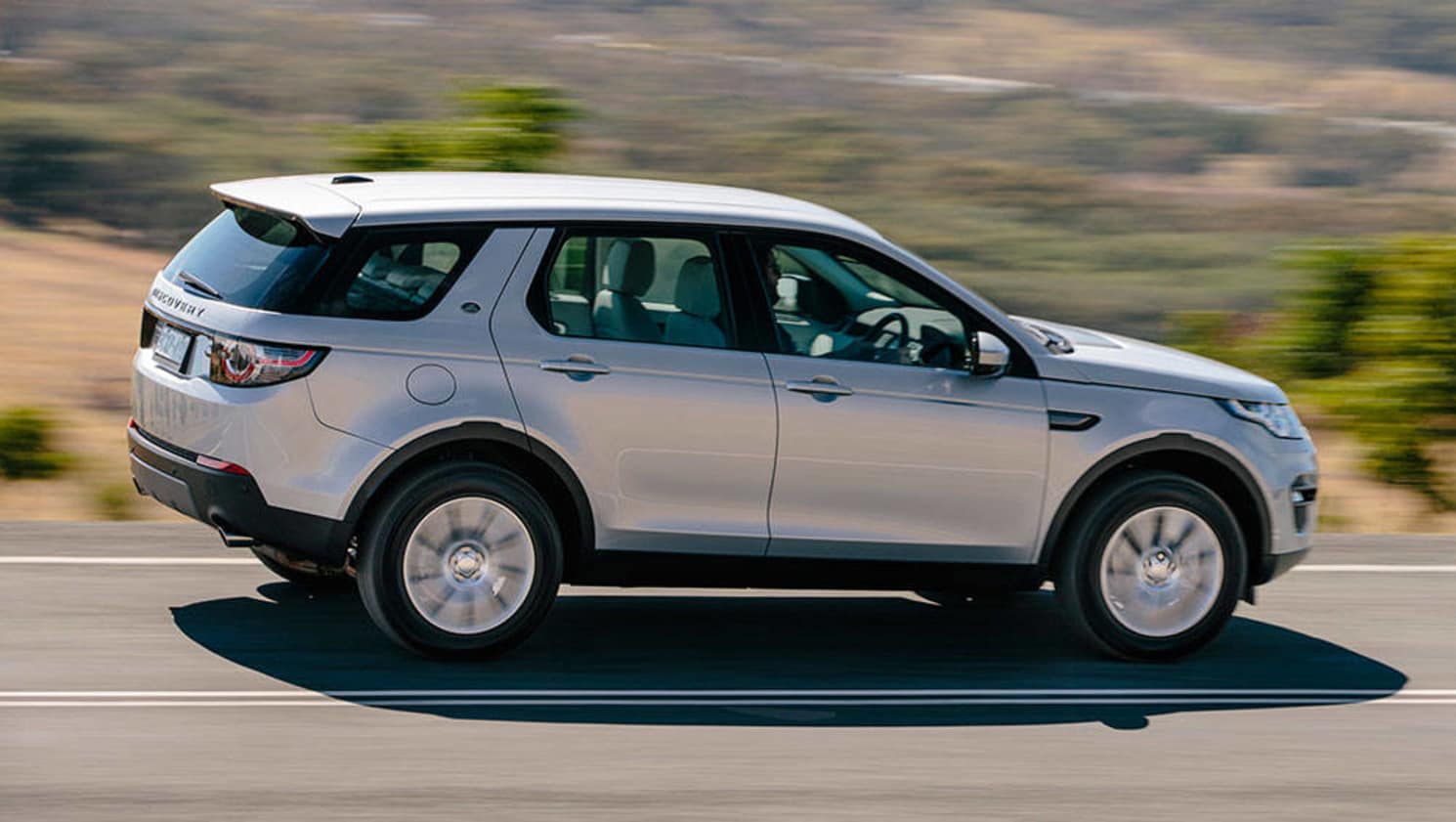 2016 Land Rover Discovery Sport SE.