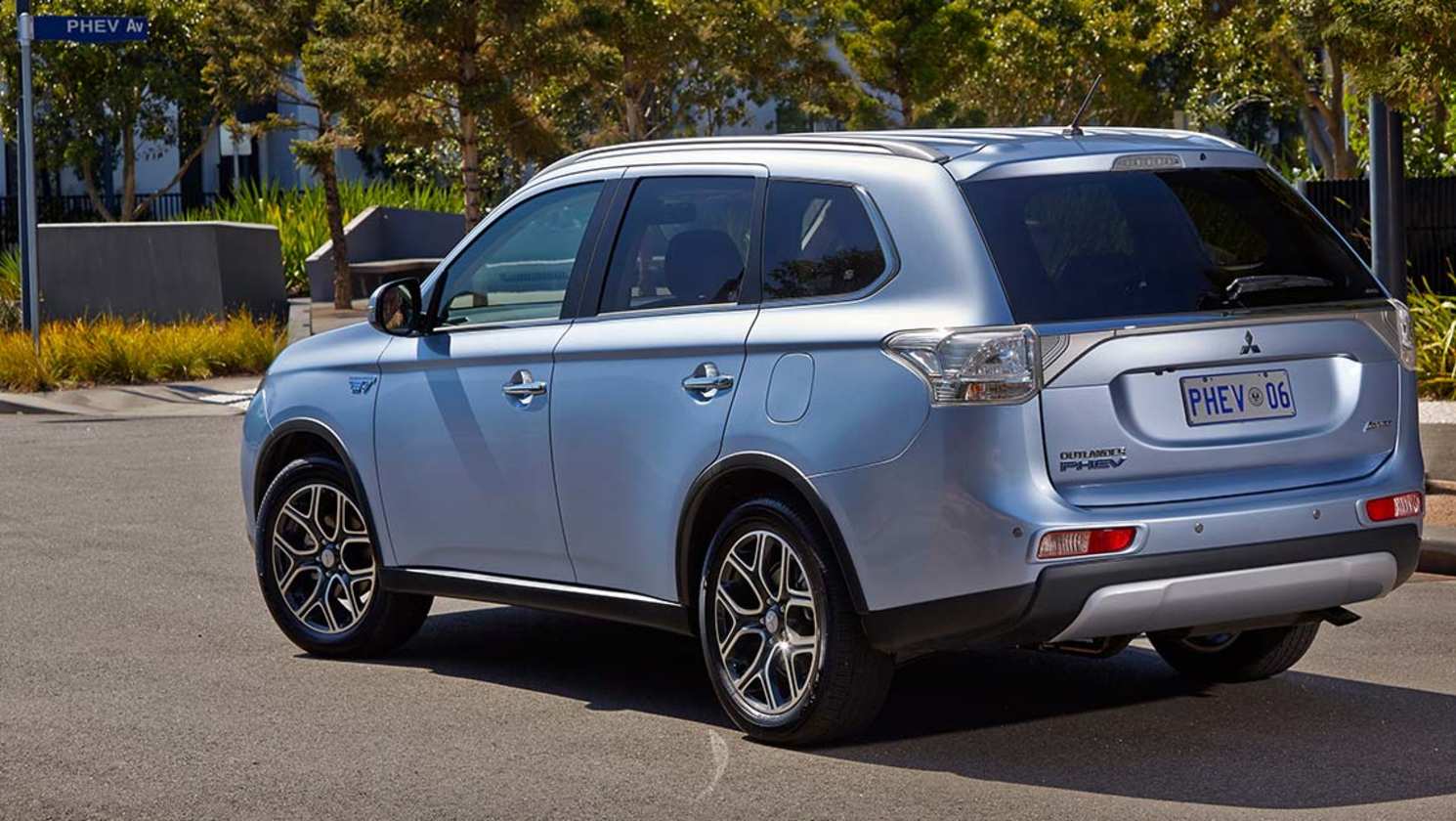 2014 Mitsubishi Outlander PHEV