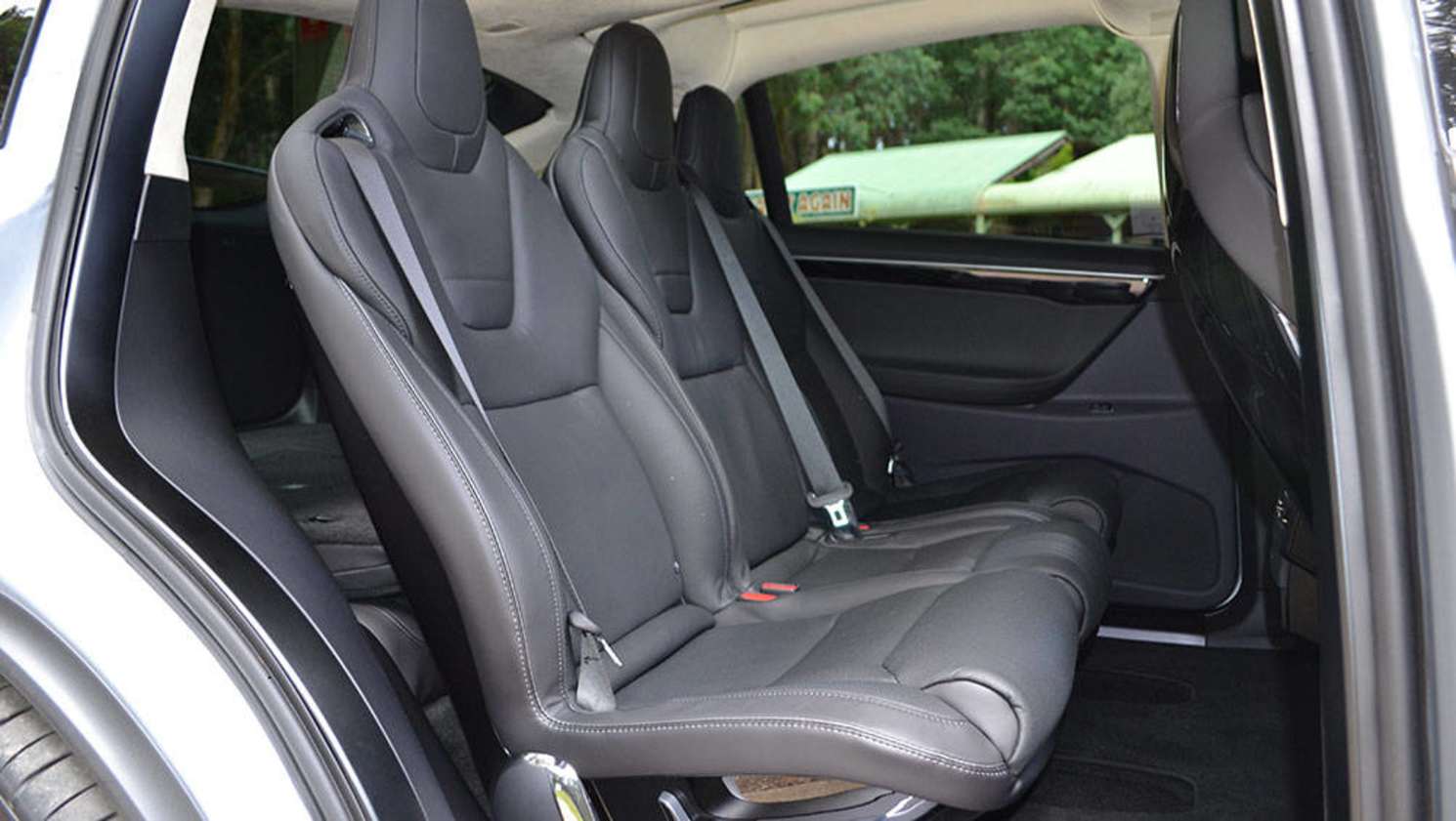 Tesla Model X 2017 (P100D model shown) image credit: Richard Berry