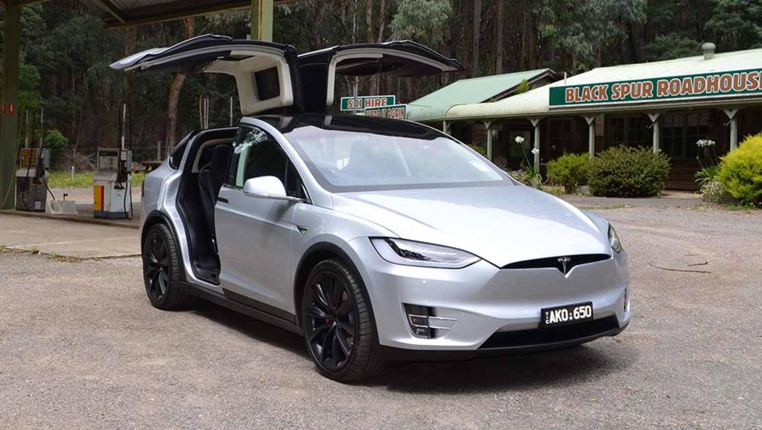 Tesla Model X 2017 (P100D model shown) image credit: Richard Berry