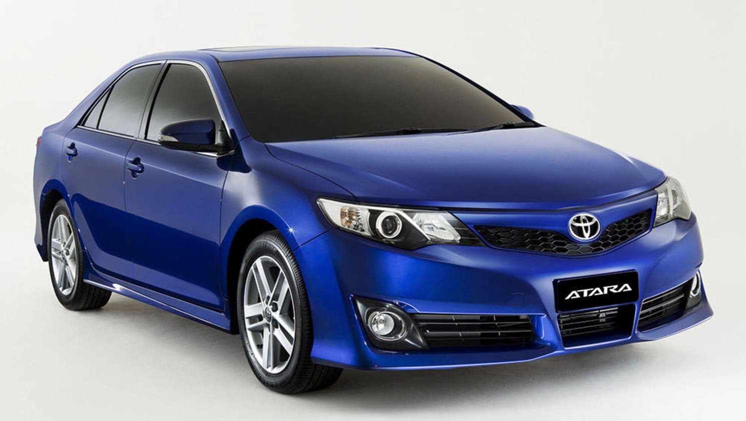 2011 Toyota Camry Atara.