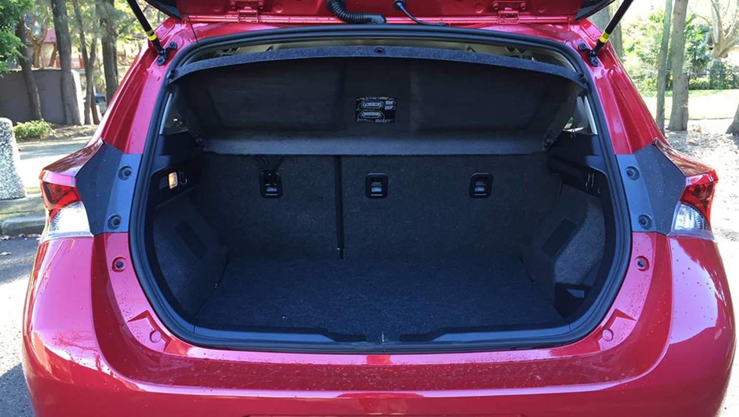 2016 Toyota Corolla Hybrid