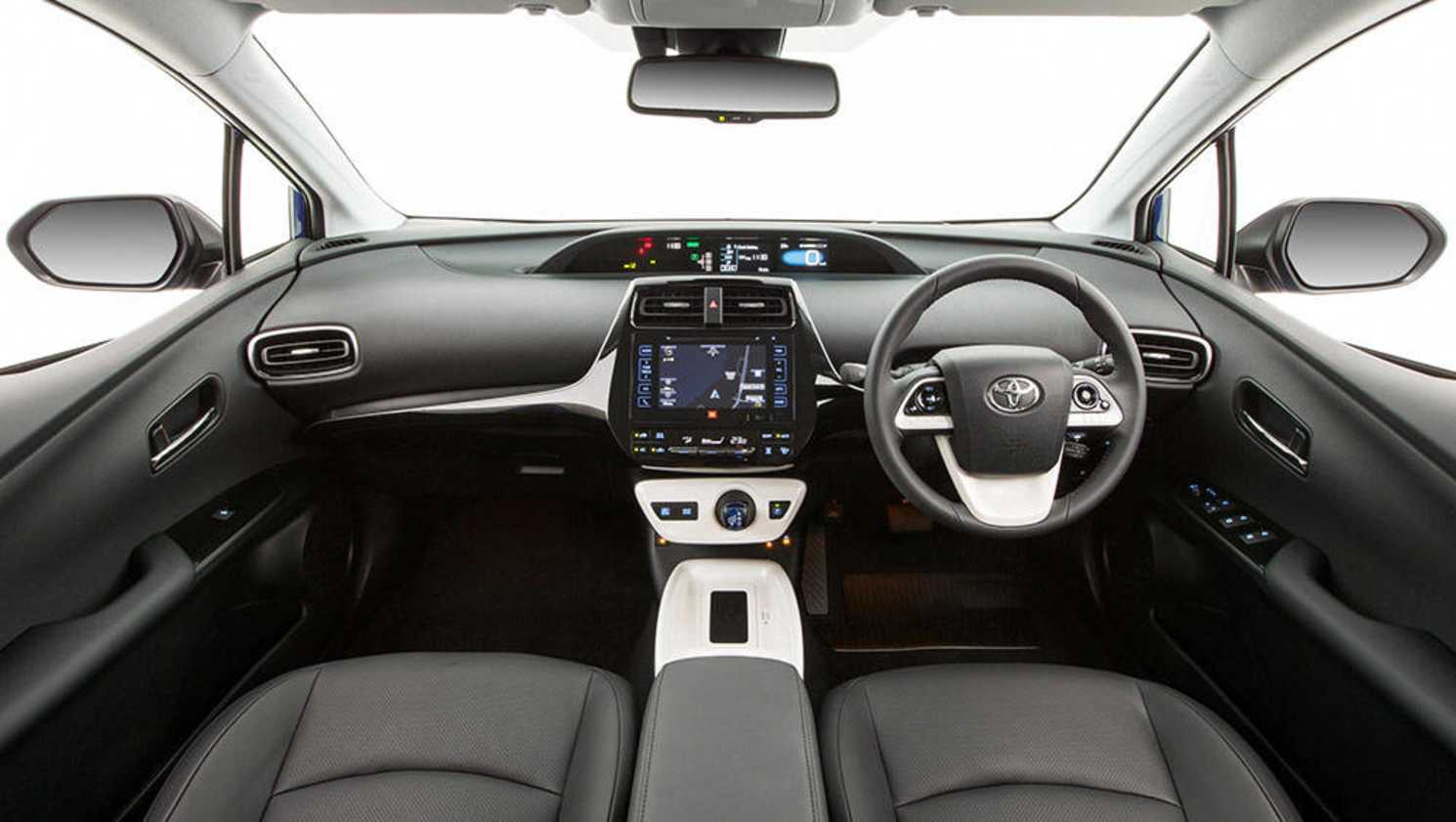 2016 Toyota Prius i-Tech