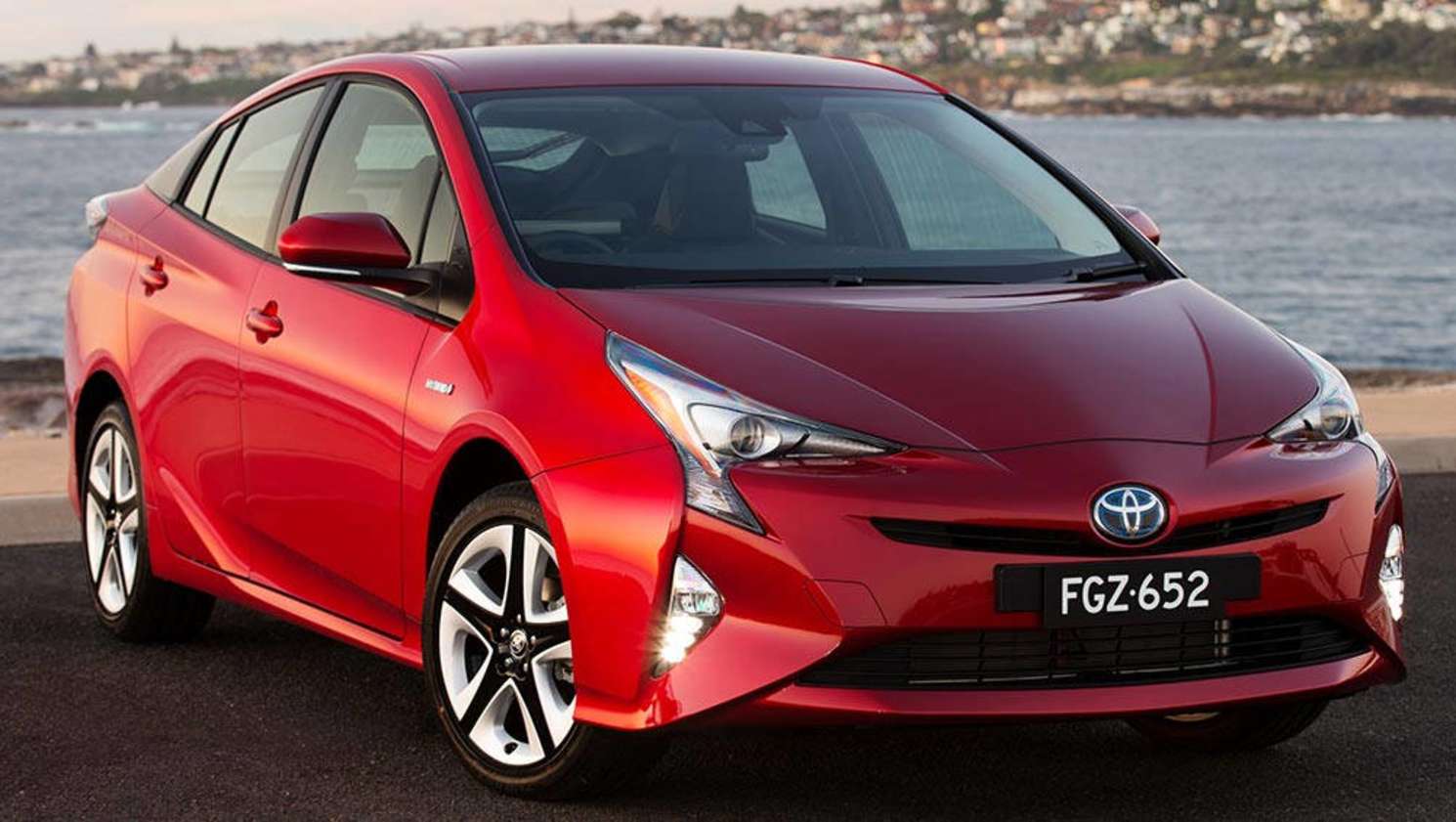 2016 Toyota Prius i-Tech