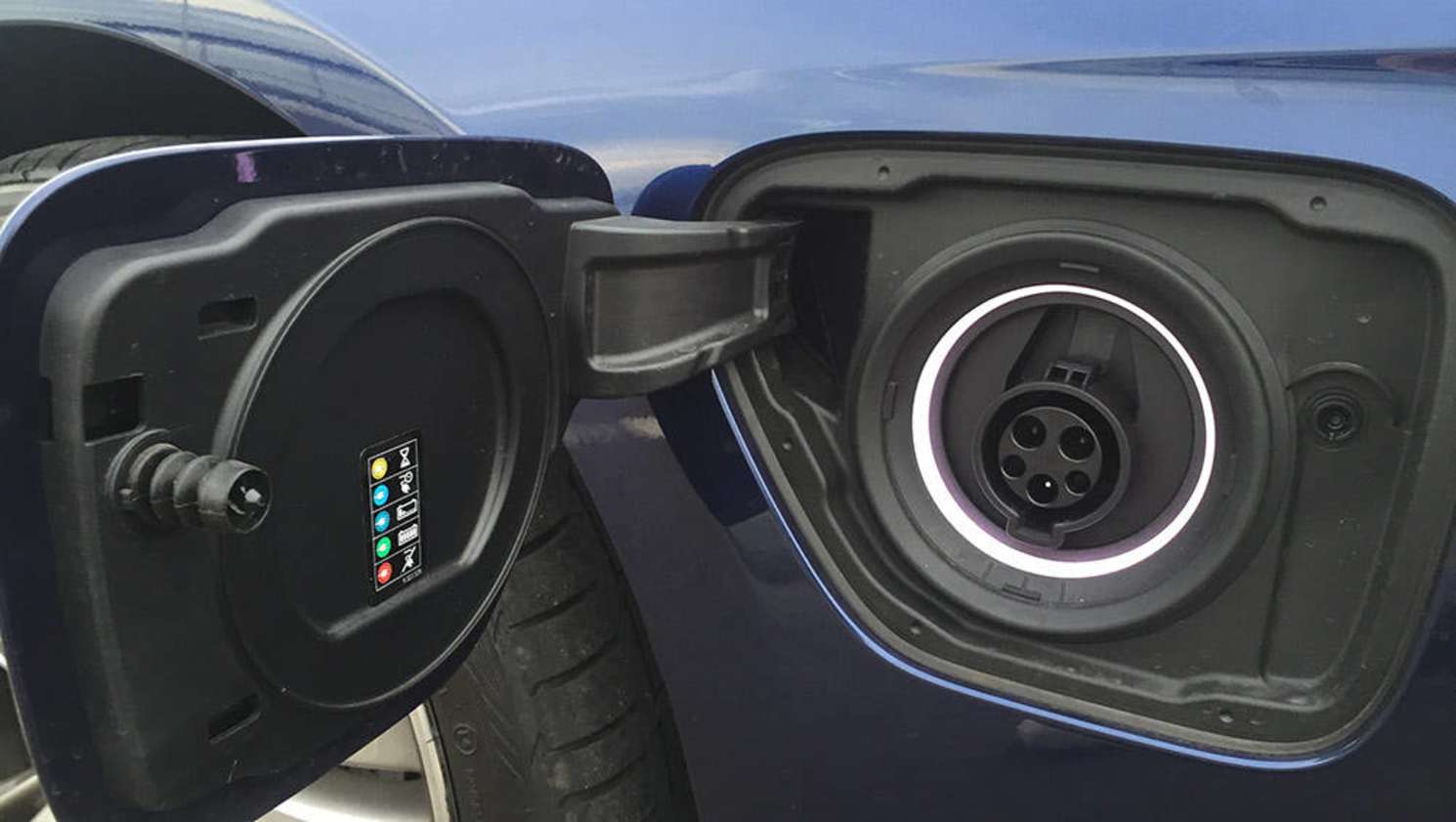 2016 BMW 330e.
