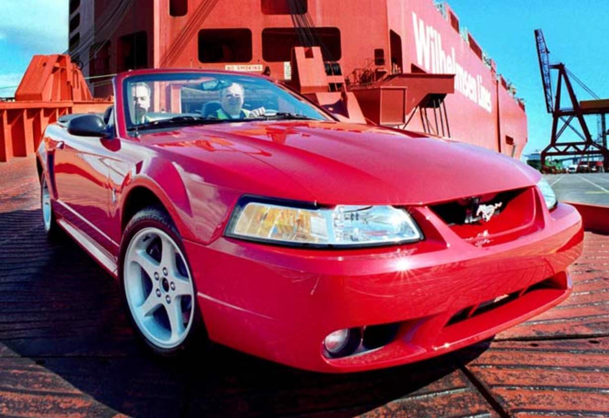 2001 Ford Mustang Cobra V8