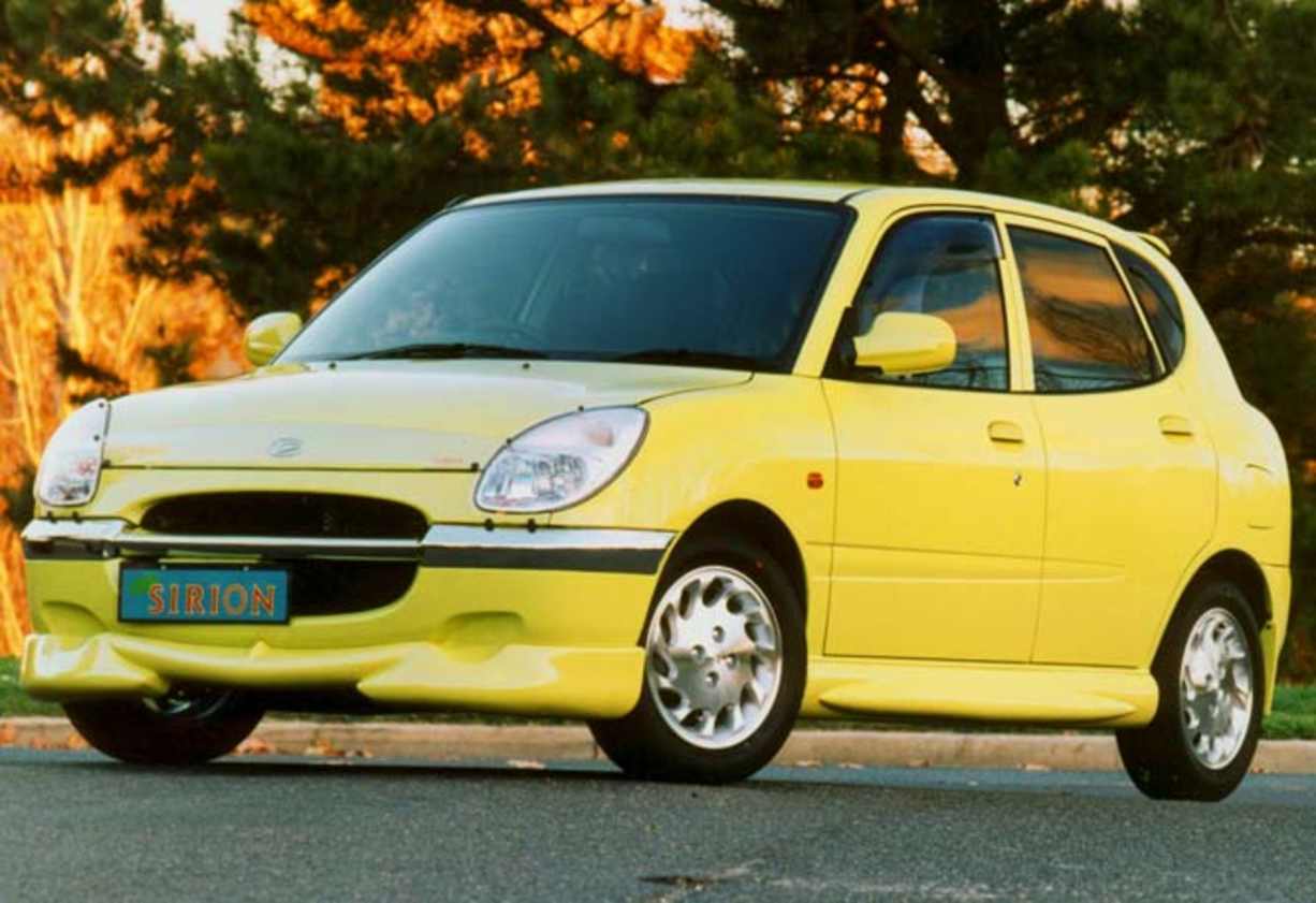 1998 Daihatsu Sirion