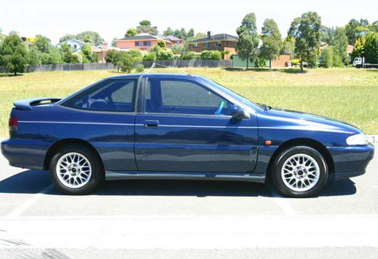 Tina Lazaridis&#039;s 1996 Hyundai SCoupe