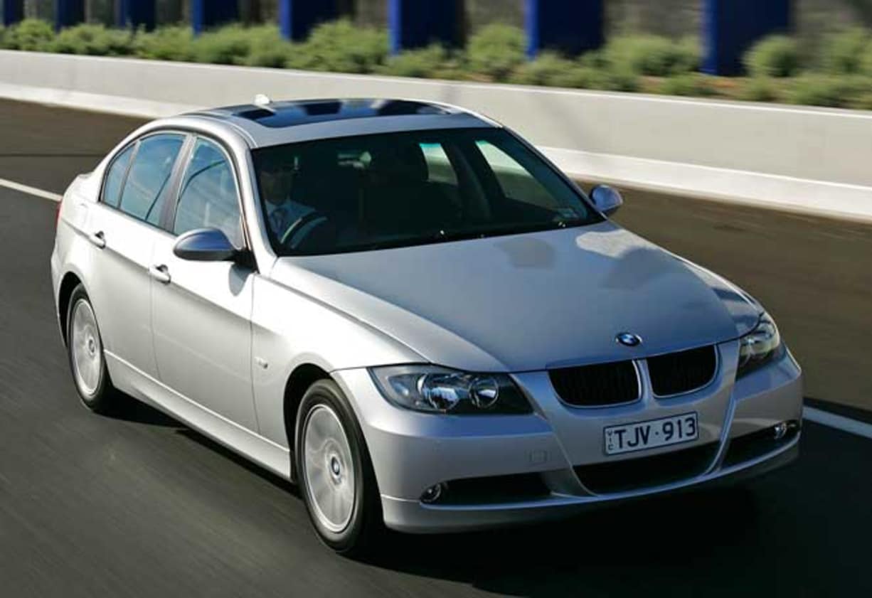BMW 320i sedan