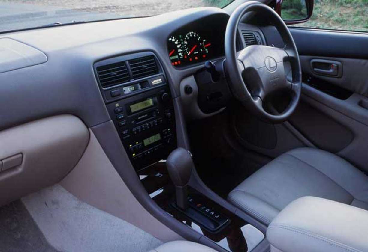 1996 Lexus ES300