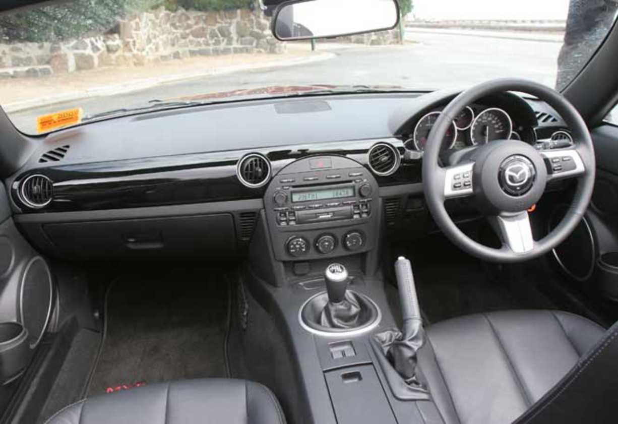 2005 Mazda MX5