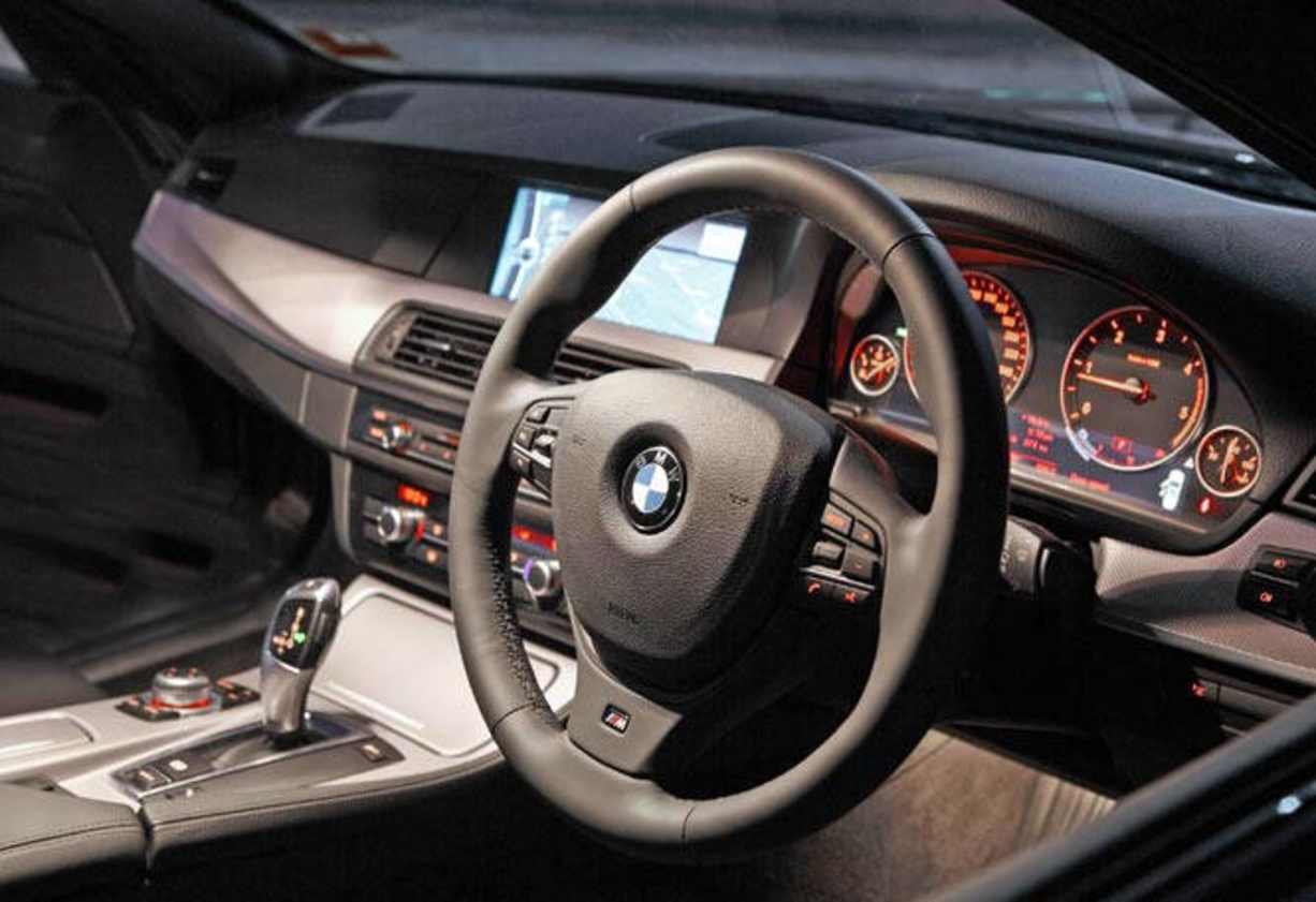 BMW 5 Series Touring wagon - 2011