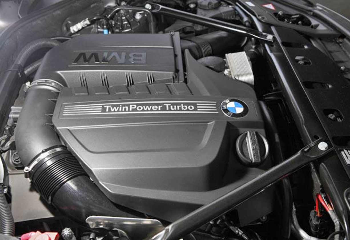 BMW 5 Series Touring wagon - 2011