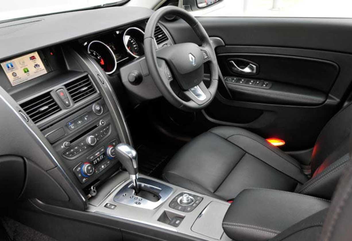 The Luxe pack has a claimed $7000 of value, from Bose sound to a glass sunroof, massaging on the driver&#039;s seat, a reversing camera and even an ioniser for the cabin air. But the big value boost in the Latitude is the five-year, unlimited-kilometre warrant