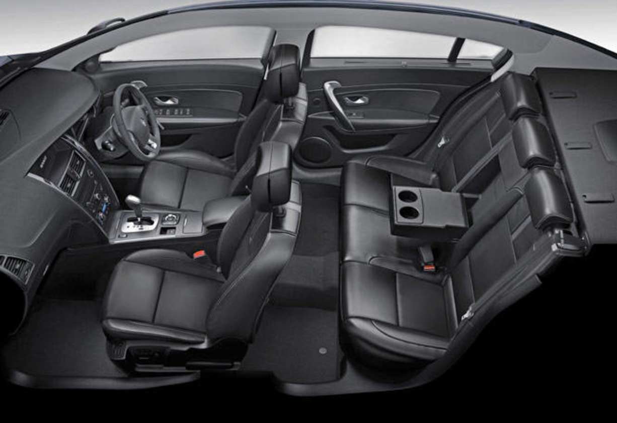 The Latitude is standard four-door sedan with two engine choices – the torquey turbodiesel and smooth V6 - and front-wheel drive with a six-speed automatic across the models. The shape ensures there is good space in the cabin - particularly rear-seat legr