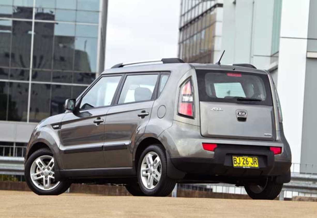 It&#039;s difficult enough negotiating the chaotic left-hand-drive traffic of South Korea in a LHD car, so spare a thought for our west-to-east and back again crossing of the Korean peninsula in right-hand-drive Australian-spec models. Thankfully, the quiet ca