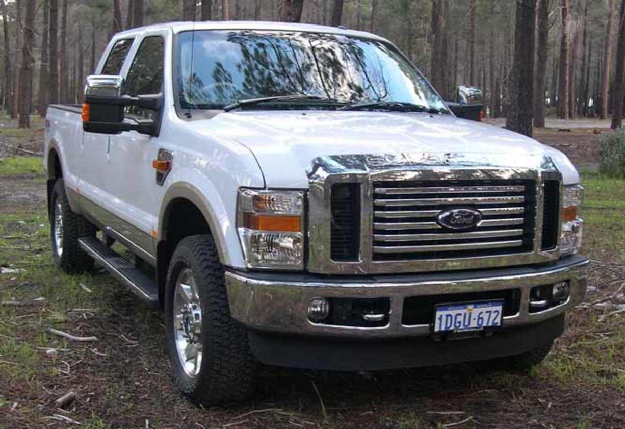 Ford F350 Lariat (photo: NEIL DOWLING)
