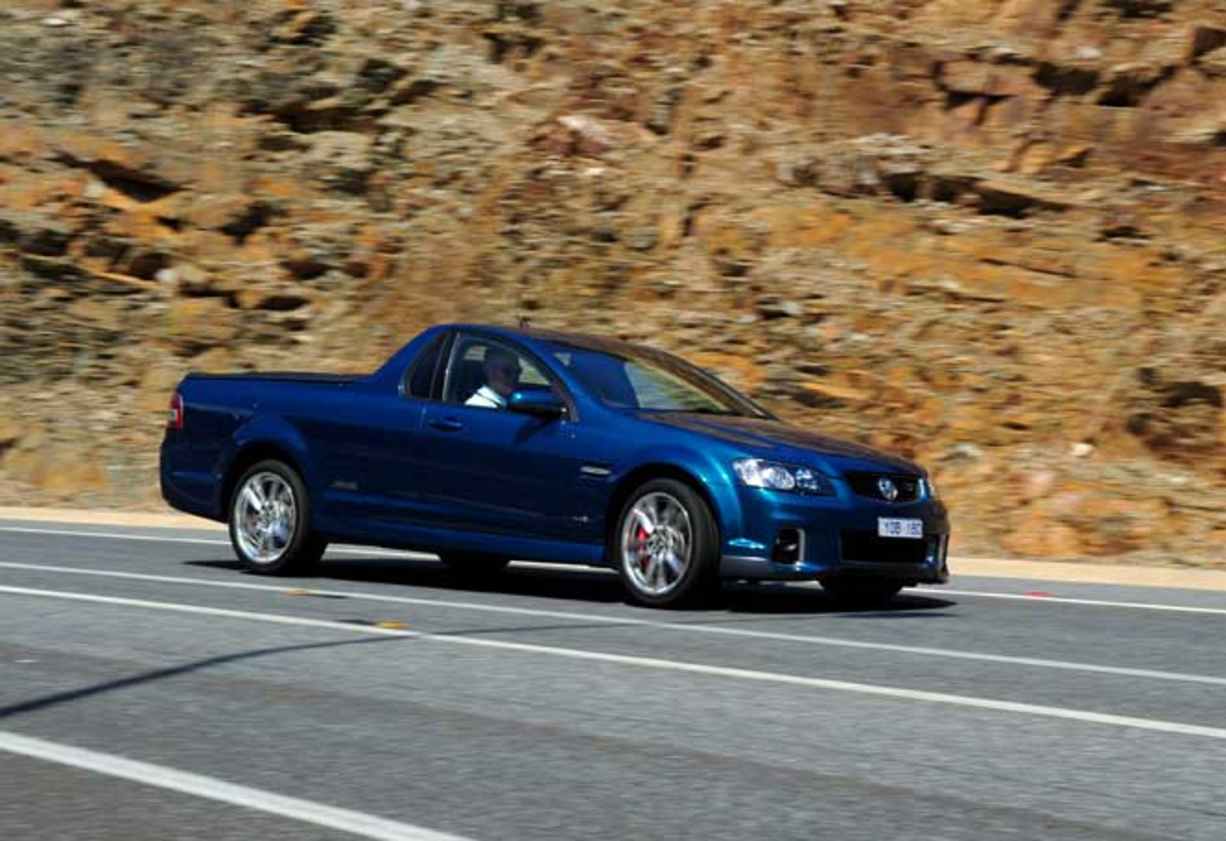 Powered by the same 6.0-litre V8 that powers the sedan, it pushes out 270kW of power and 530Nm of torque in manual form. Surprisingly, the ute is slightly heavier than the sedan and uses fractionally more fuel. The manual ute is 3kg heavier than the sedan