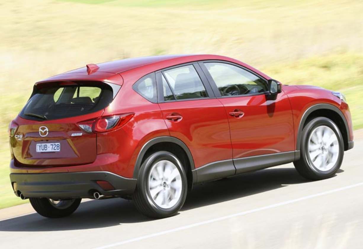 The snout-like grille is its only point of difference, but even then it&#039;s a bit like the previous Hyundai Santa Fe or the dog-van in the movie &quot;Dumb &amp; Dumber&quot;.