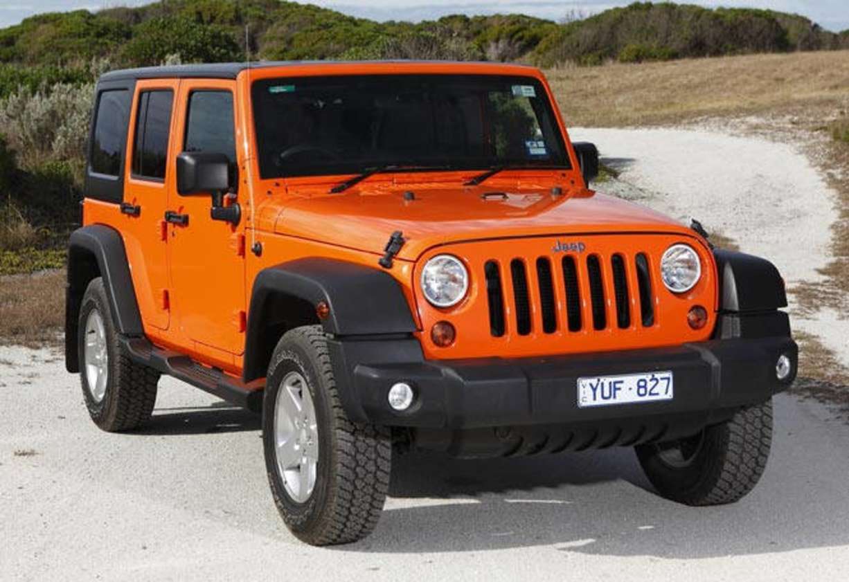 Jeep’s test figures say the new petrol powerplant accelerates from rest to 100 km/h in almost 30 per cent less time than the old 3.8 petrol unit it replaces, yet uses significantly less fuel while providing the overtaking safety the acceleration provides.