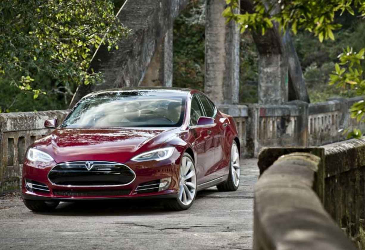 It will charge from any conventional 240V outlet while an optional three-phase 480V charger will top up the battery in 45 minutes.