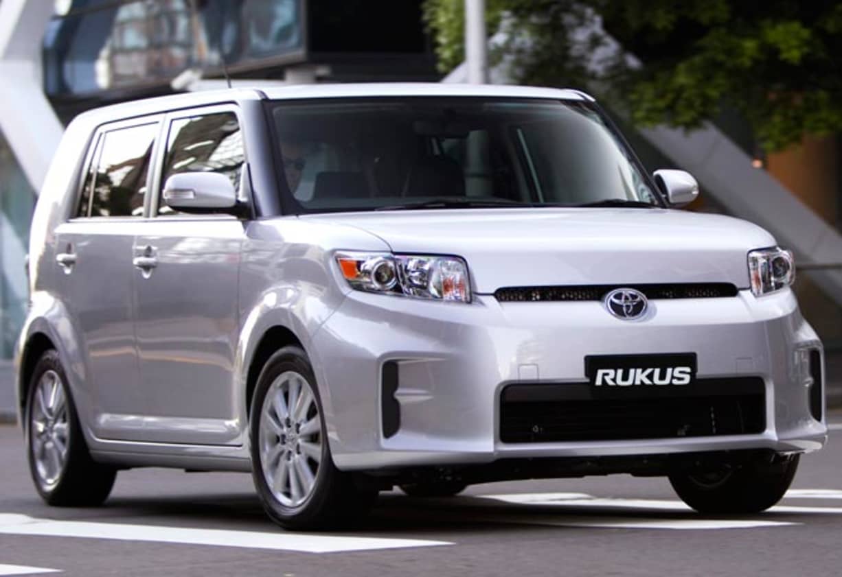 Toyota Rukus 2010