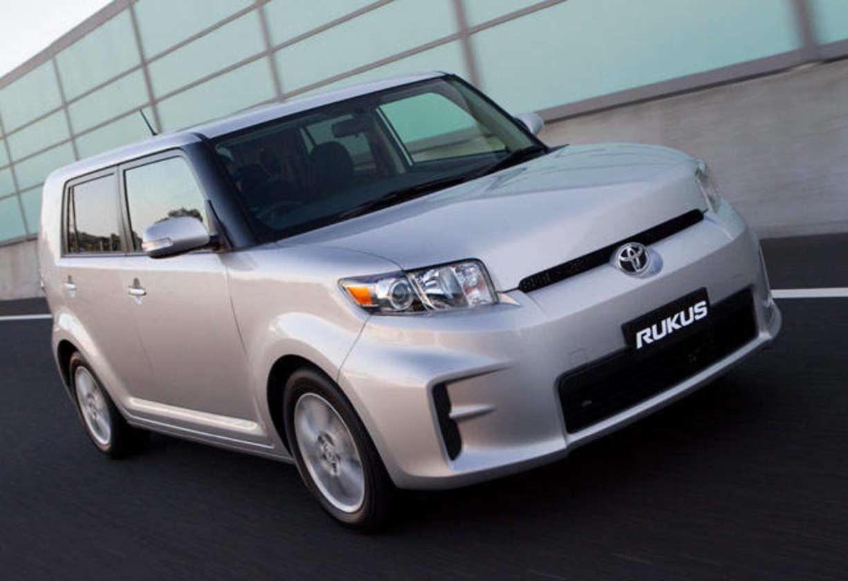 Toyota Rukus 2010