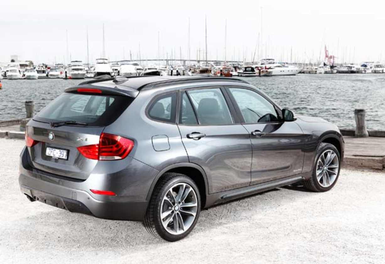 X1 models benefit from EfficientDynamics technology, coming standard with Brake Energy regeneration, Auto Stop-Start for manual and the optional 8-speed auto, plus ECO PRO mode and Optimum Shift point indicator for the manuals.