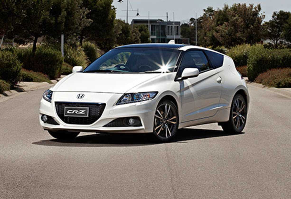 Honda&#039;s  hybrid sports coupe CR-Z now has a new look and increased performance.