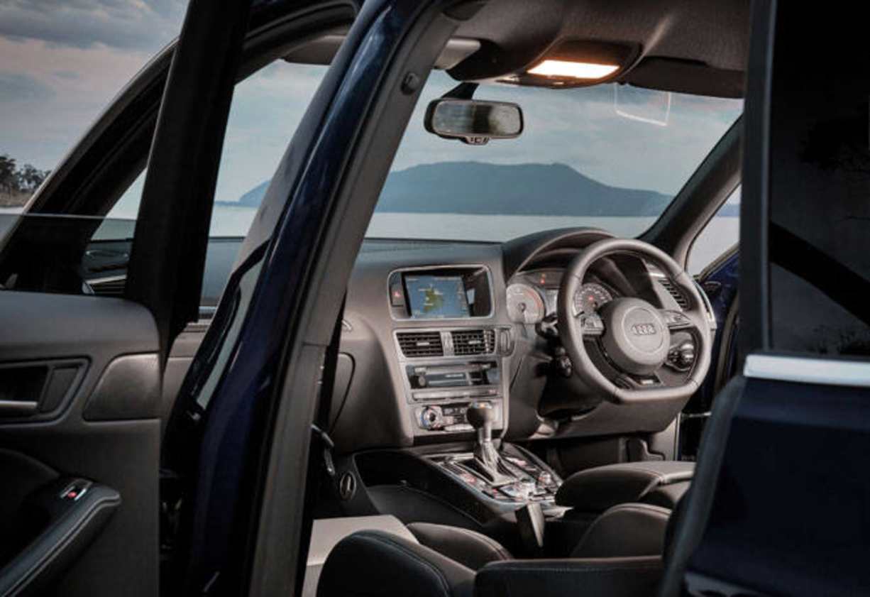 The SQ5, like many performance rivals, uses speakers in the rear mufflers to “enhance” the sound of the engine.