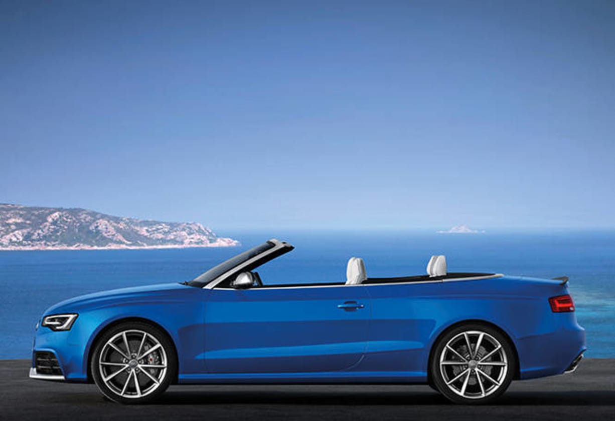 With the roof down, however, Cabriolet comes into its own as a superbly stylish and elegant vehicle.