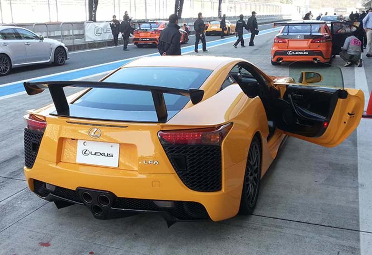 広州モーターショー12】レクサスブースに“クリスタルLFA”登場