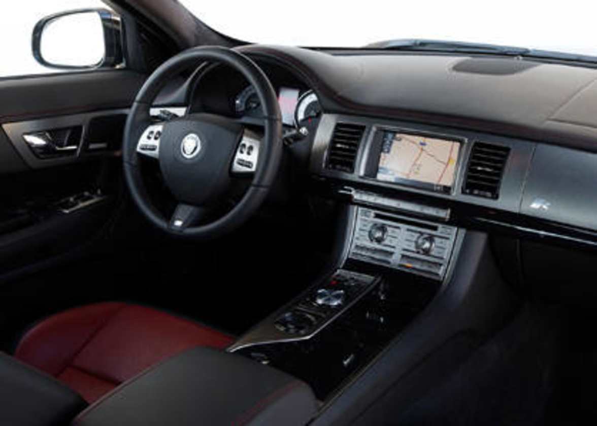 Jaguar XFR