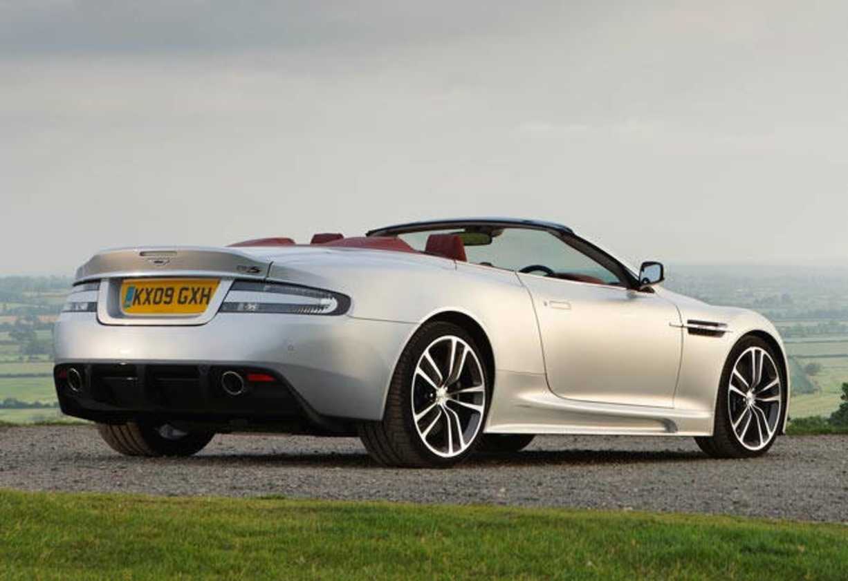 Aston Martin DBS Volante